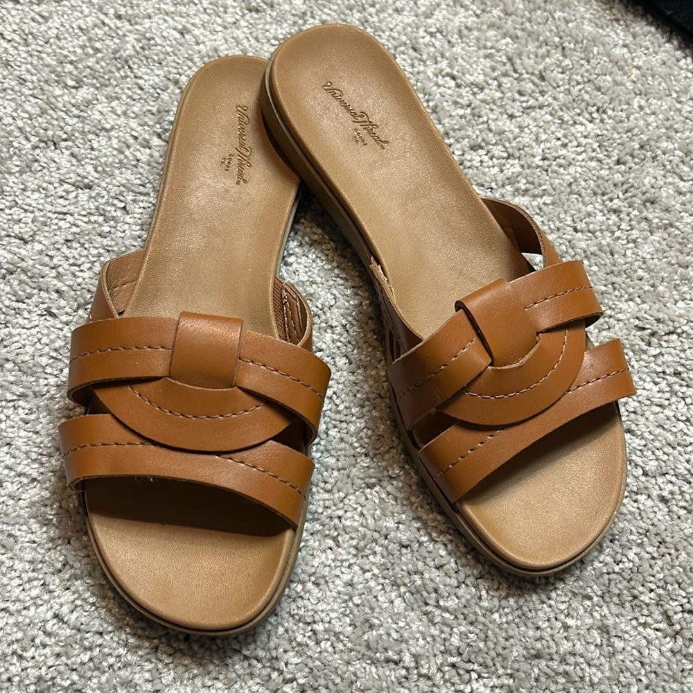 Universal Thread Brown Slide Sandals
